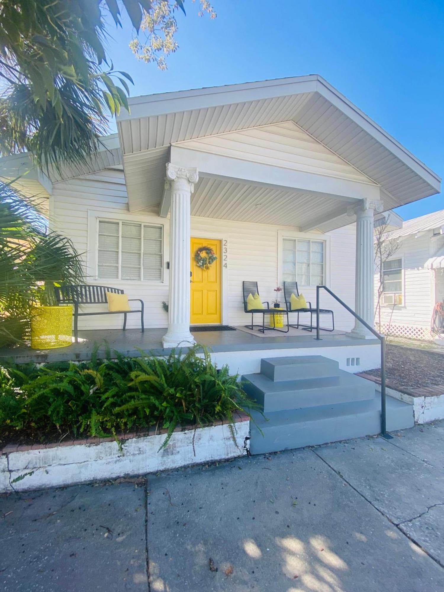 Holiday home No Ho Yellow Door Tampa