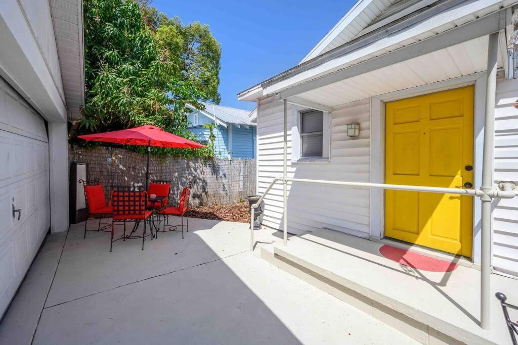 Holiday home No Ho Yellow Door Tampa